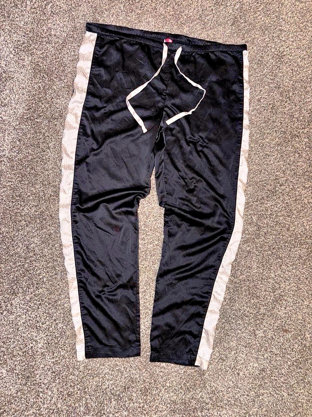 Y2K Cosmopolitan Lounge Pants With Leopard Print Detail
